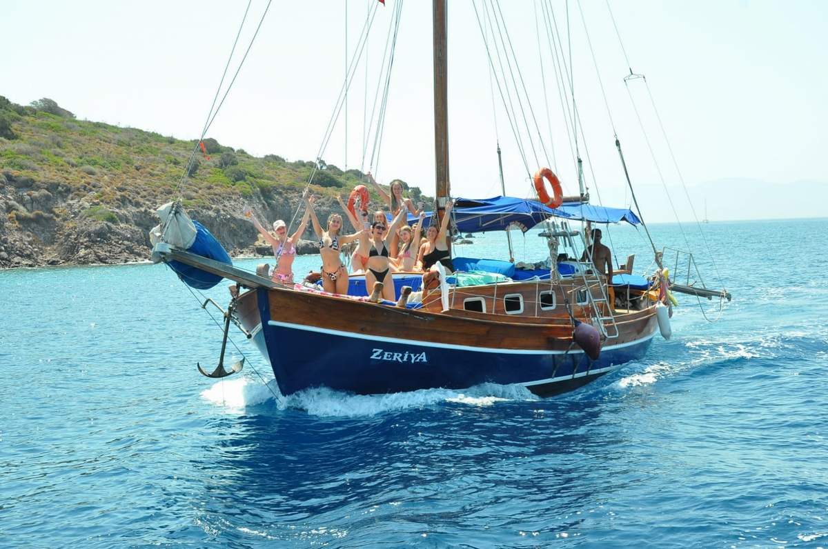 Zeriya Boat Murat Önal Gümbet Tekne Turu