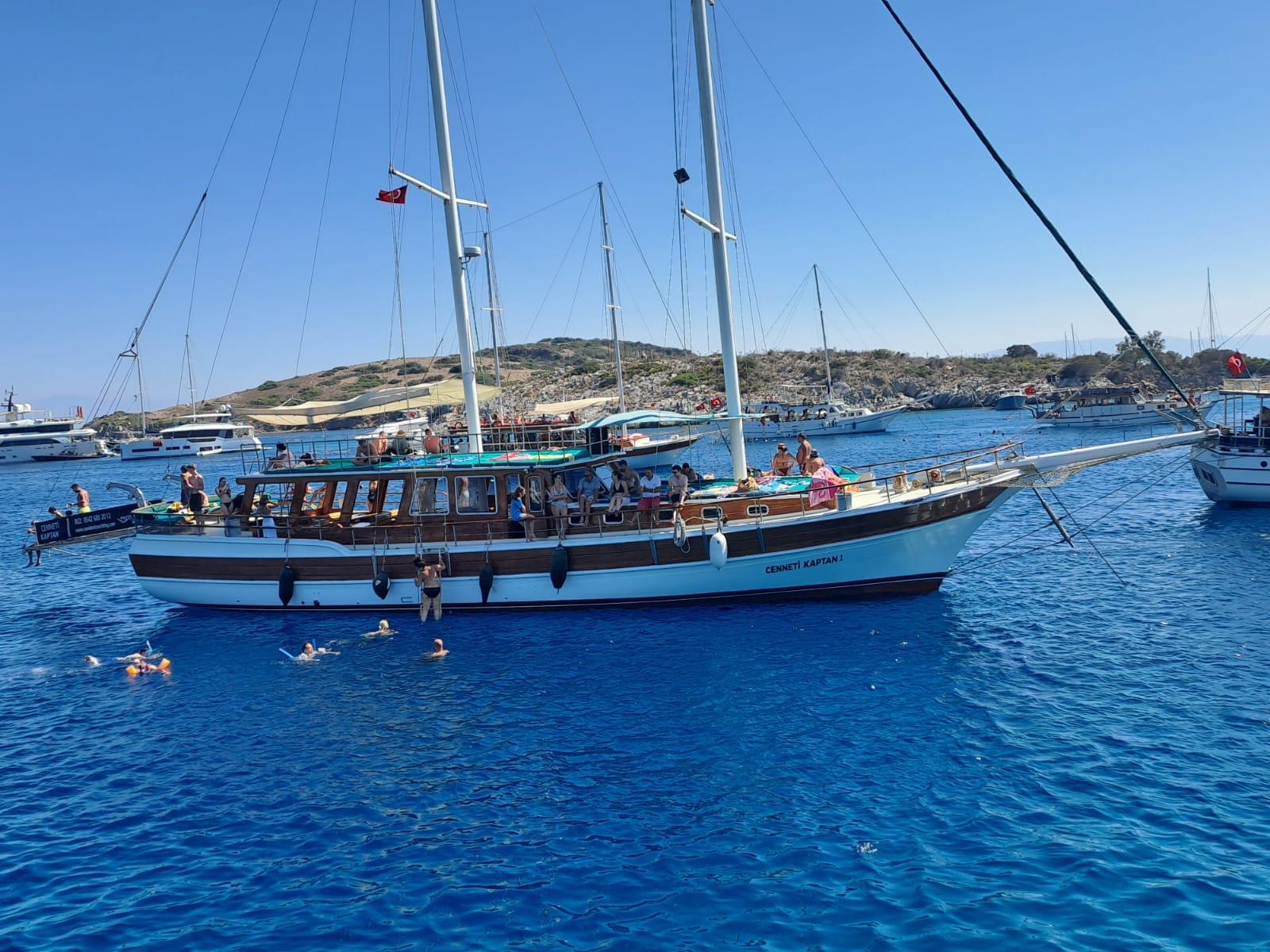 Cenneti Kaptan Tur Teknesi Gümbet Bodrum