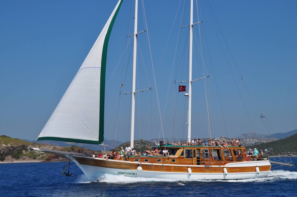 Cenneti Kaptan Tur Teknesi Gümbet Bodrum